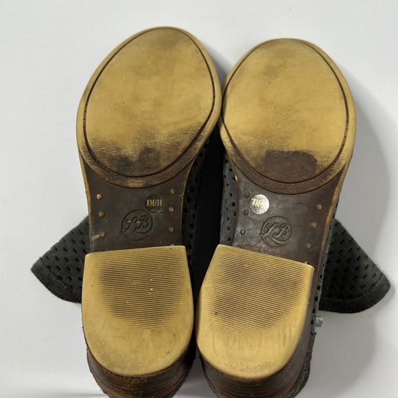 Womens Lucky Brand Gray Suede Leather Perforated Ankle Booties Boots - Picture 7 of 7